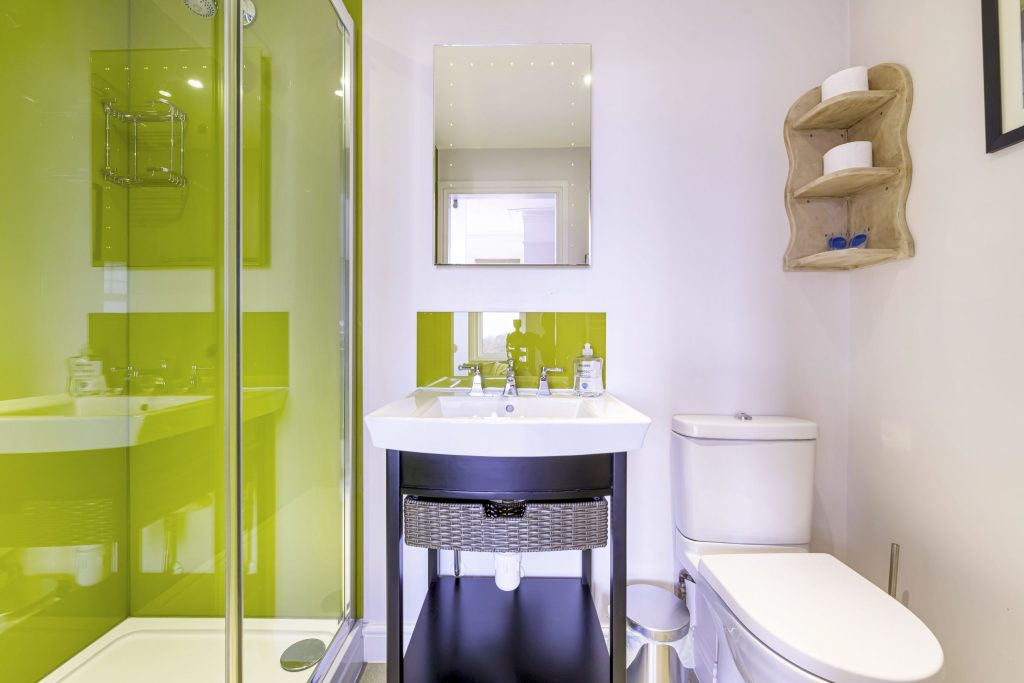 rosemary & thyme en suite